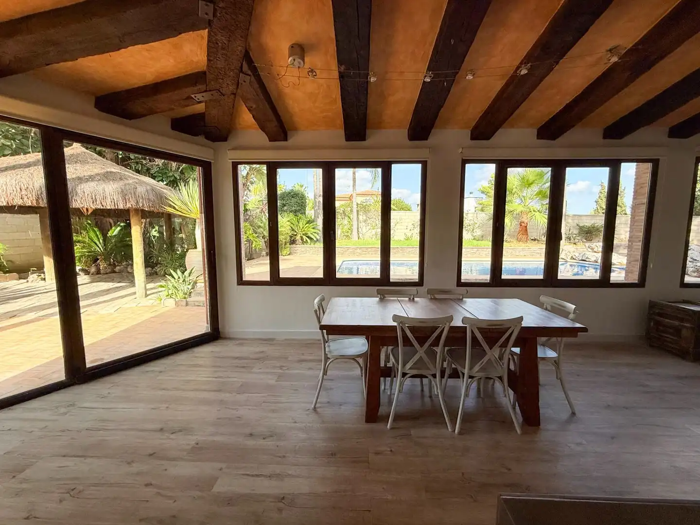 Menjador de Casa o xalet de lloguer en San Antonio de Benagéber amb Aire condicionat, Calefacció i Jardí privat