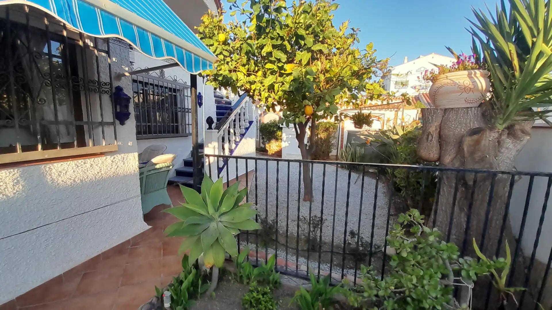 Jardí de Casa o xalet en venda en Vélez-Málaga amb Aire condicionat, Calefacció i Jardí privat