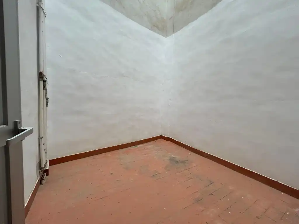 Flat for sale in Carcaixent  with Terrace and Balcony