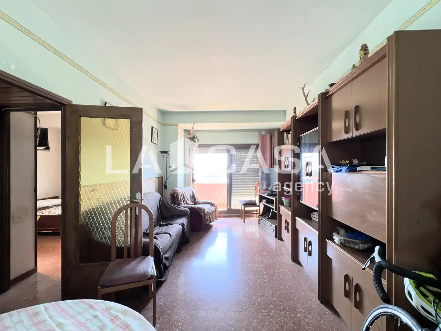 Schlafzimmer von Dachboden zum Verkauf in Badalona mit Balkon