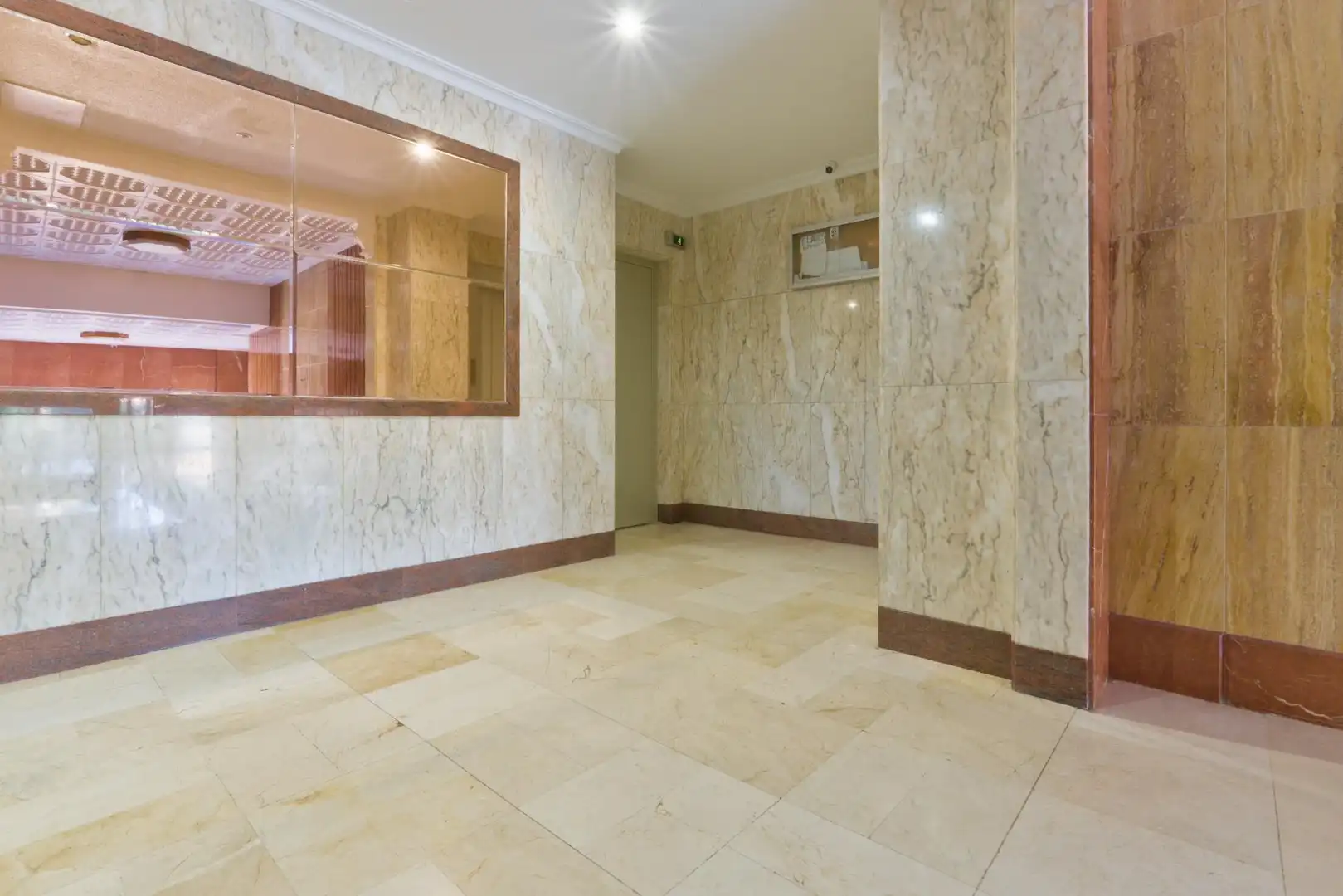 Flat for sale in Granada  with Heating
