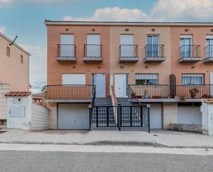 Exterior view of Single-family semi-detached for sale in Cerdà