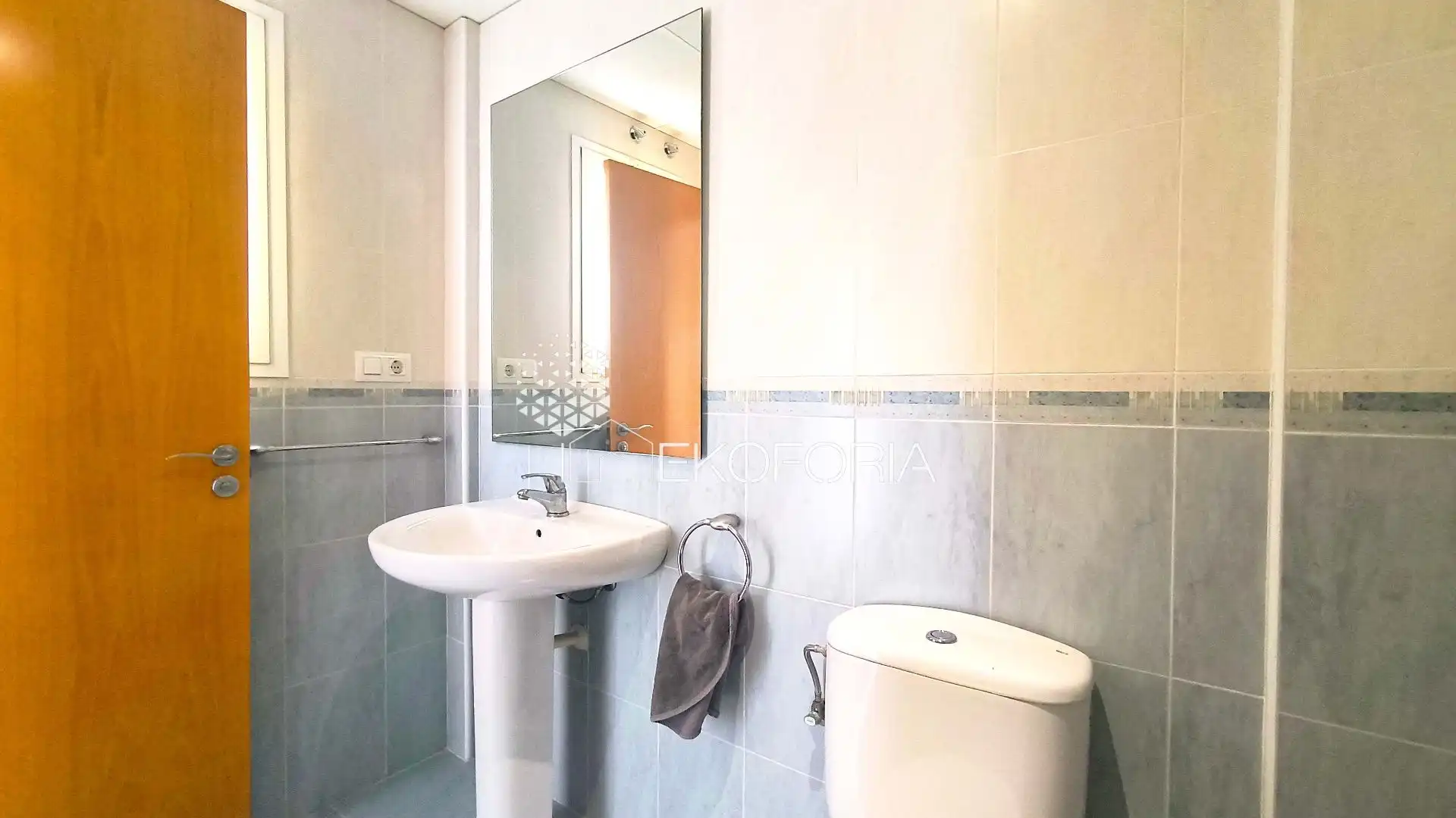 Baño de Casa adosada en venta en Beneixida con Aire acondicionado, Calefacción y Jardín privado