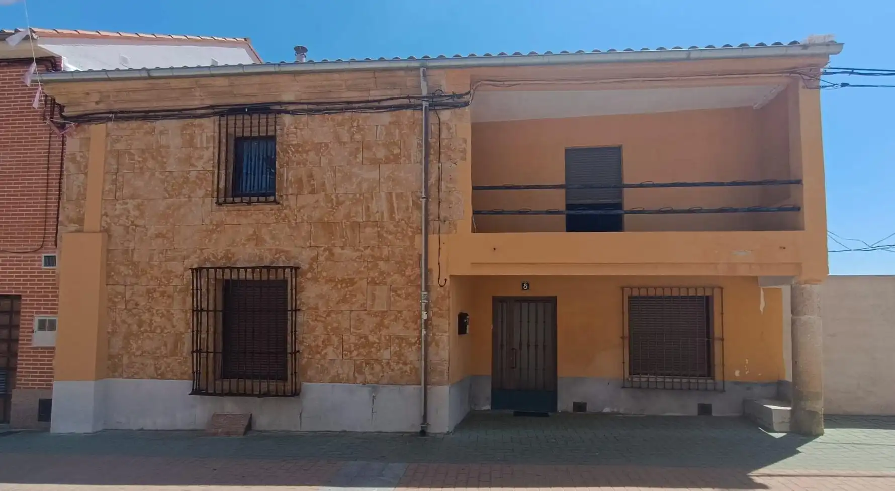 Casa amb terrassa en venda a Morales del Vino