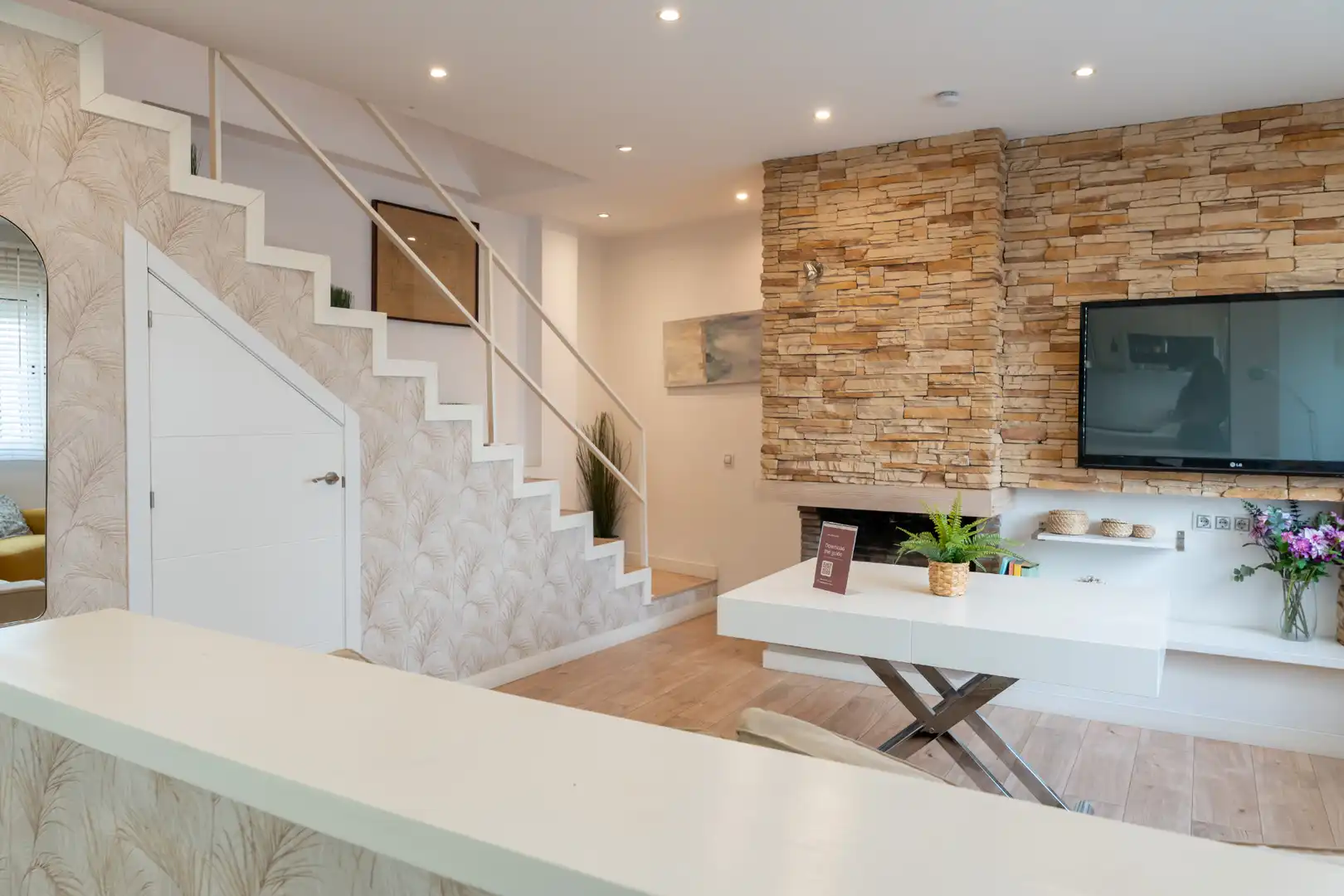 Flat for sale in Sevilla  with Air Conditioner, Heating and Parquet flooring
