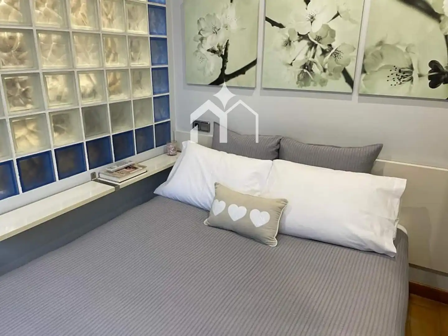 Bedroom of Flat for rent in Vigo   with Heating, Furnished and Oven