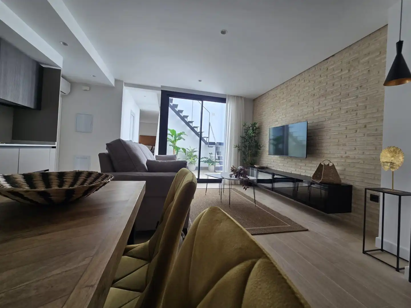 Living room of Flat for rent in Sanlúcar la Mayor  with Air Conditioner, Heating and Furnished