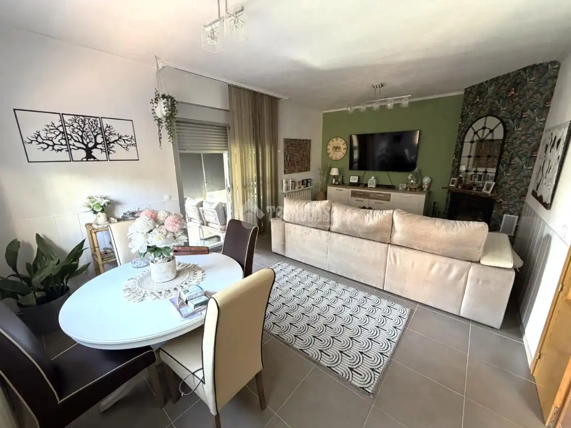 Wohnzimmer von Wohnung zum Verkauf in Villalbilla mit Privatgarten und Schwimmbad