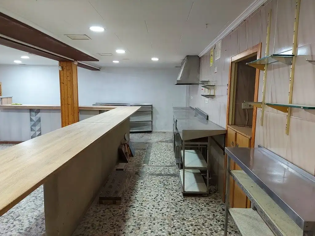 Commercial properties for sale in Domeño