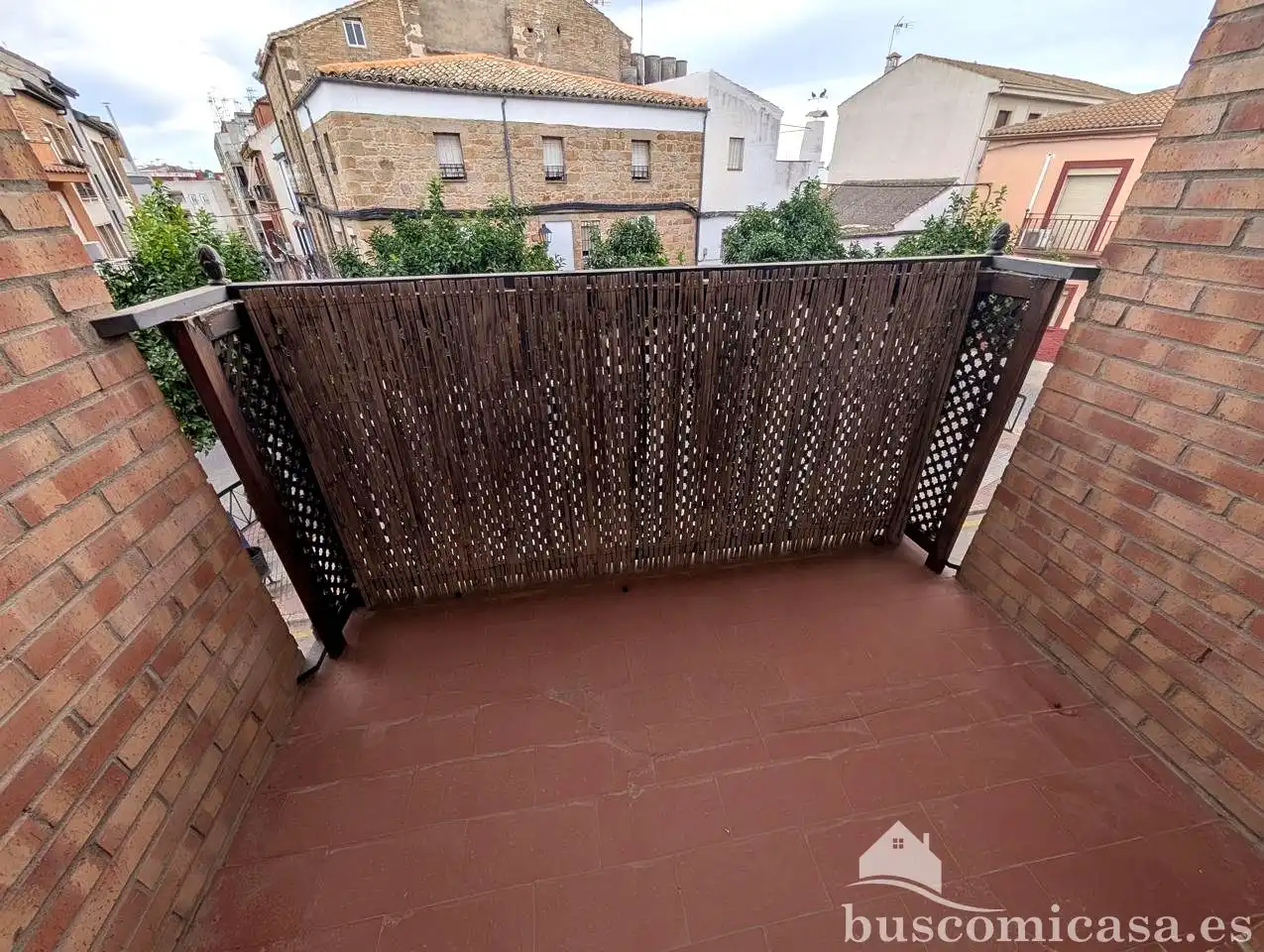 Terrasse von Wohnung zur Miete in Linares mit Klimaanlage, Terrasse und Möbliert
