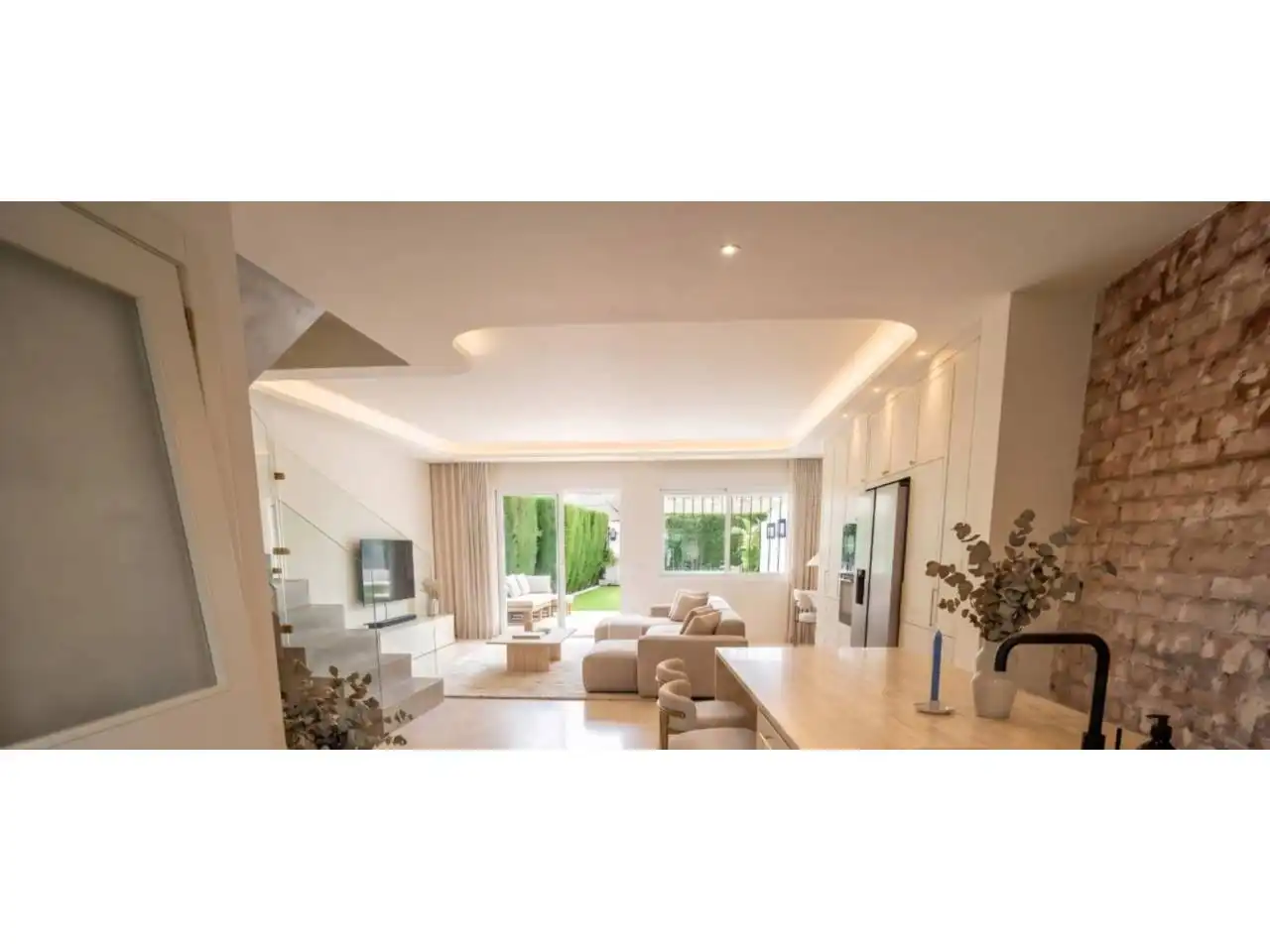 Living room of Detached homes for sale in Marbella  with Terrace and Community pool
