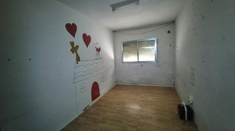 Foto 2 de Piso en venta en Calle Cl. Ramon Lujan, 116, Almendrales, Madrid Capital