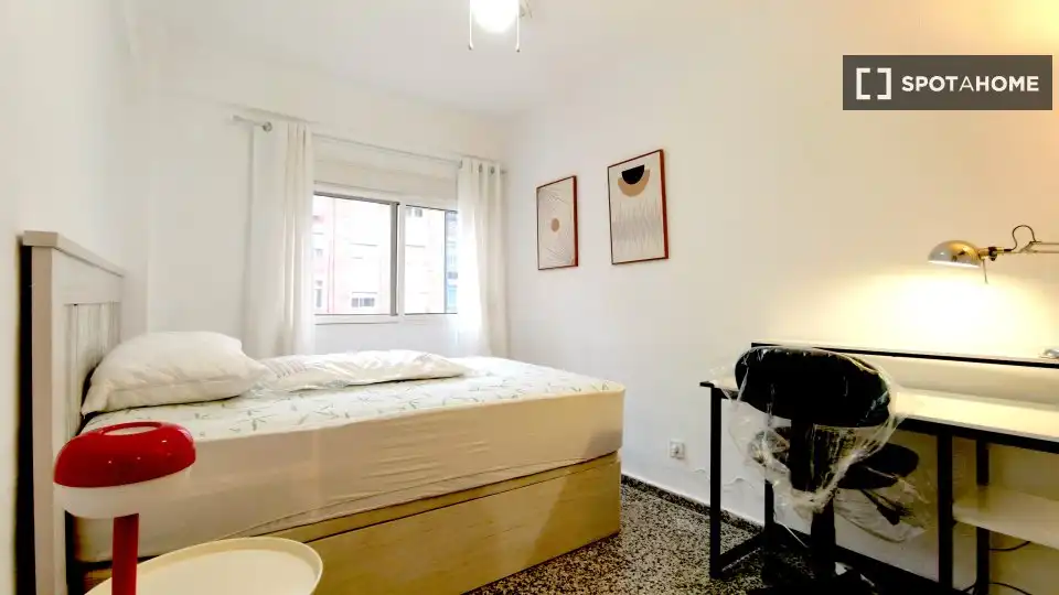 Habitación de Piso para compartir en Carretera de Cádiz