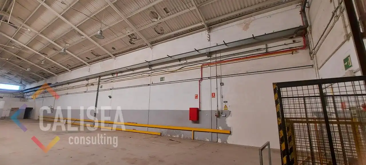 Nave industrial de alquiler en Les Termes