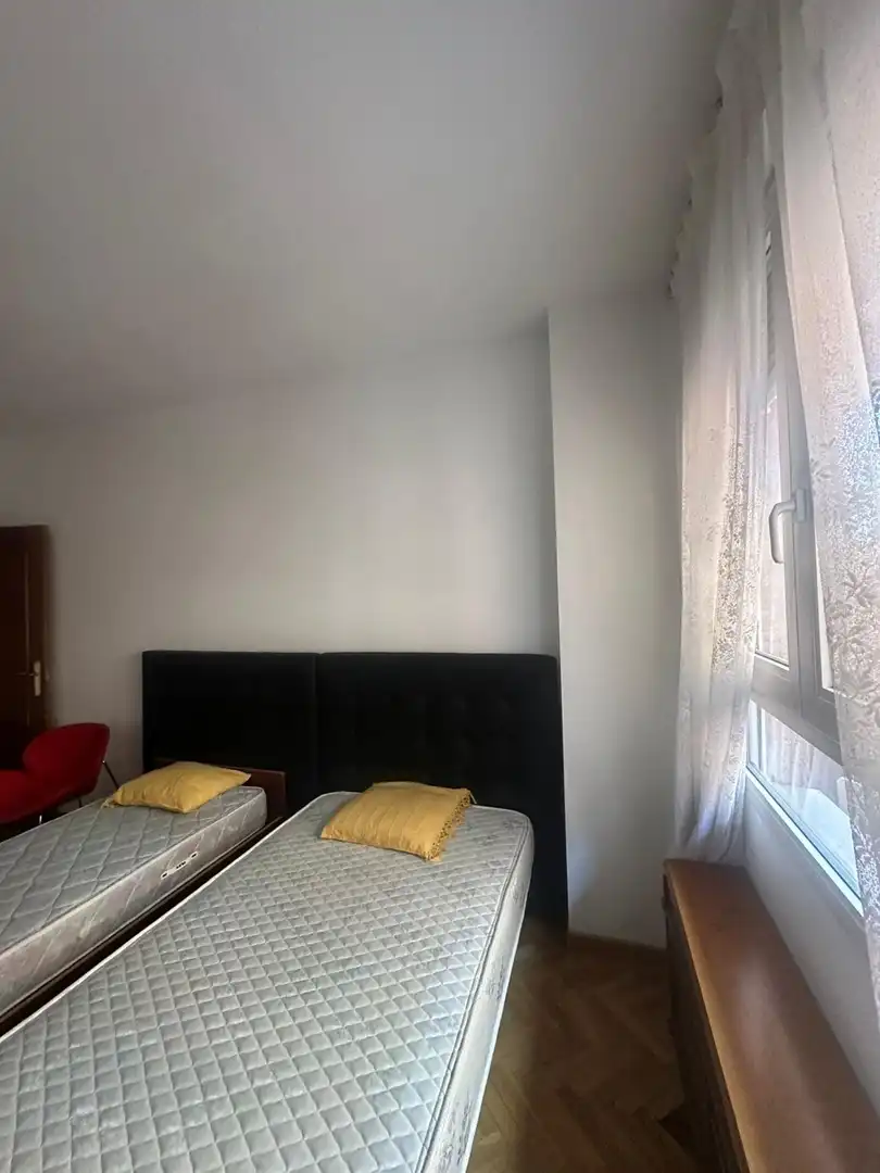 Habitación de Piso en venta en León Capital  con Calefacción, Terraza y TV