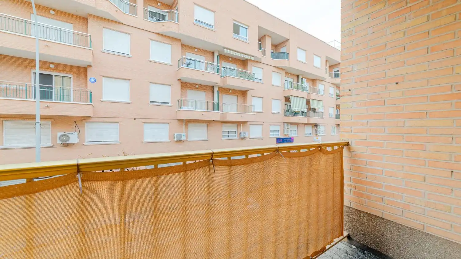 Vista exterior de Casa adosada en venta en Orihuela con Terraza y Balcón