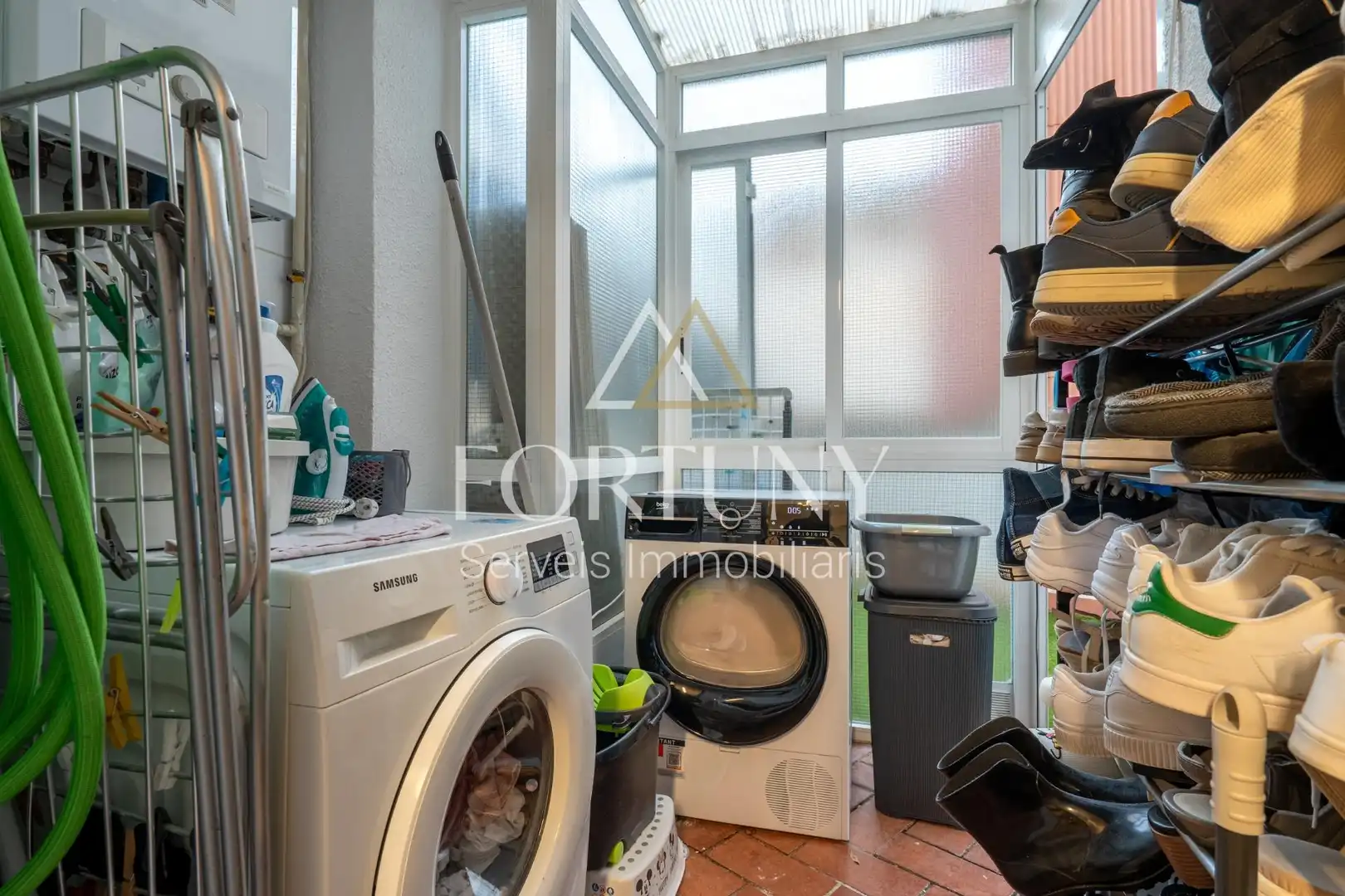 Wohnung zum Verkauf in Reus mit Klimaanlage, Parkett und Terrasse