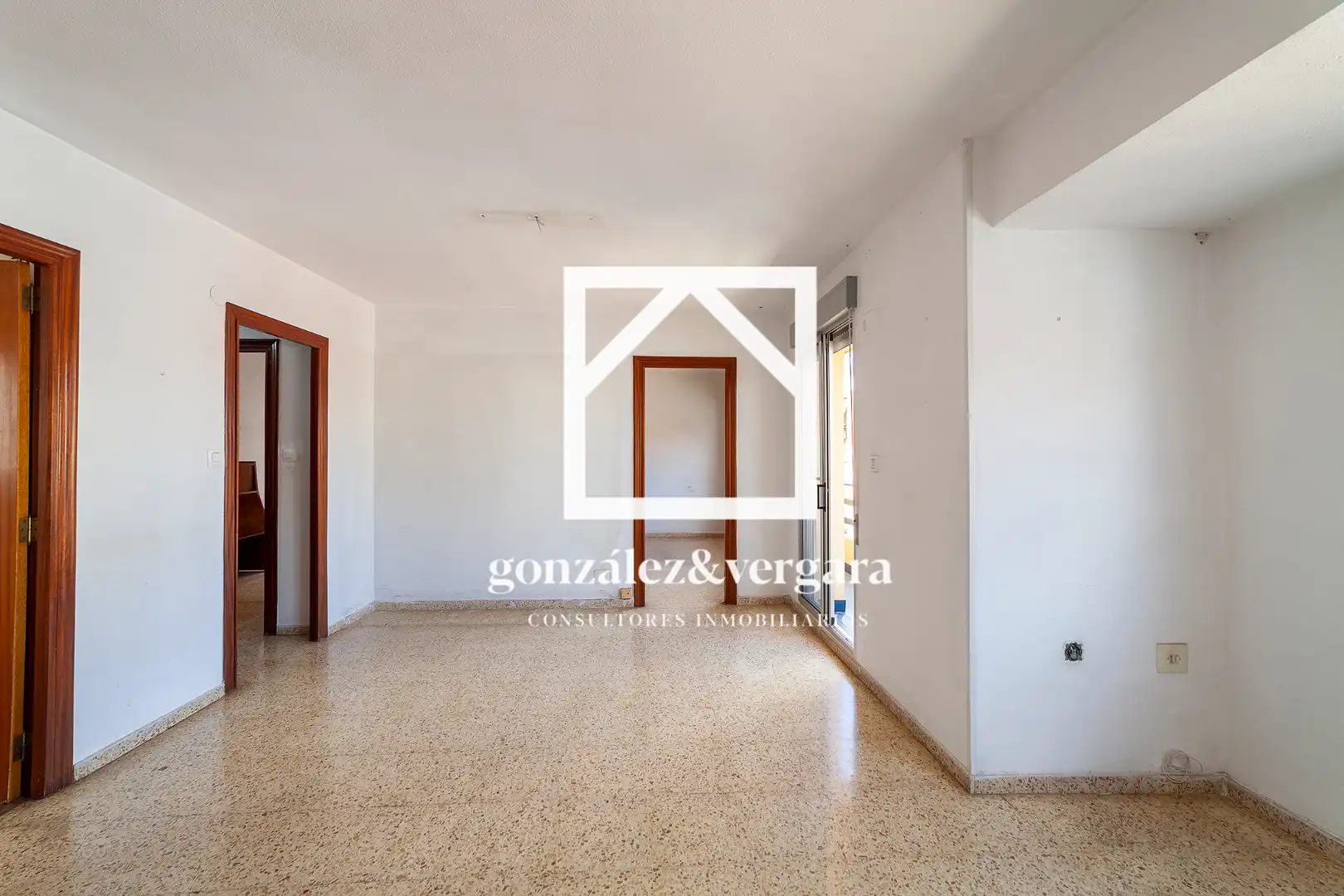 Vista exterior de Piso en venta en Burjassot con Balcón