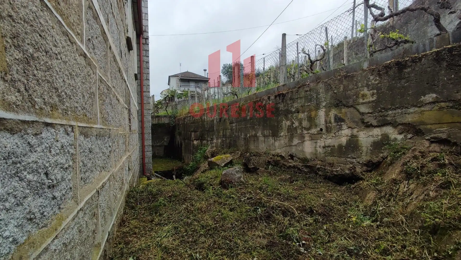 Casa o xalet en venda en Ourense Capital  amb Calefacció i Jardí privat