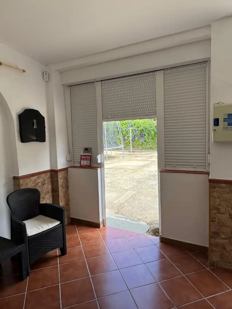 Country house zum Verkauf in Lucena del Puerto mit Schwimmbad