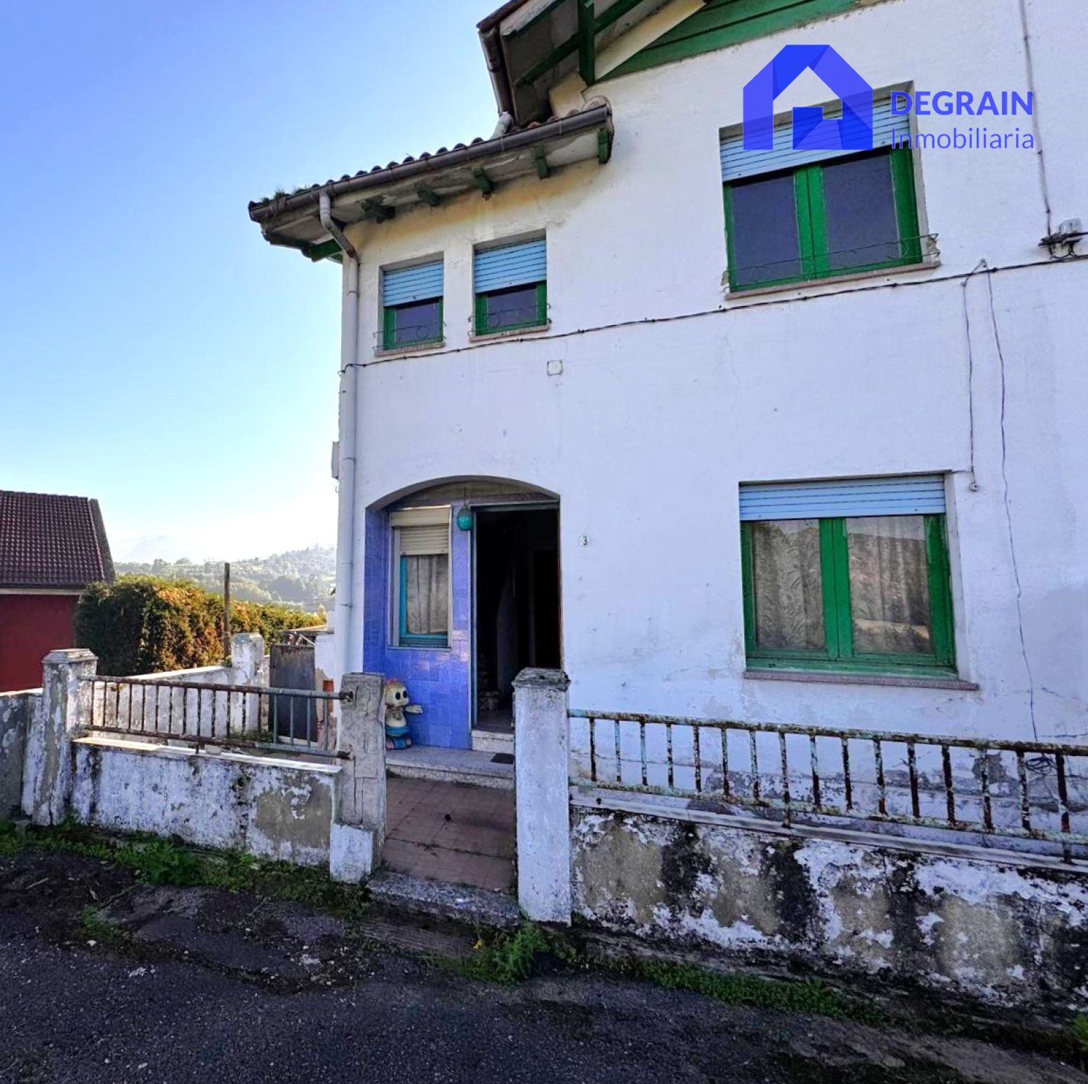 Exterior view of House or chalet for sale in Las Regueras  