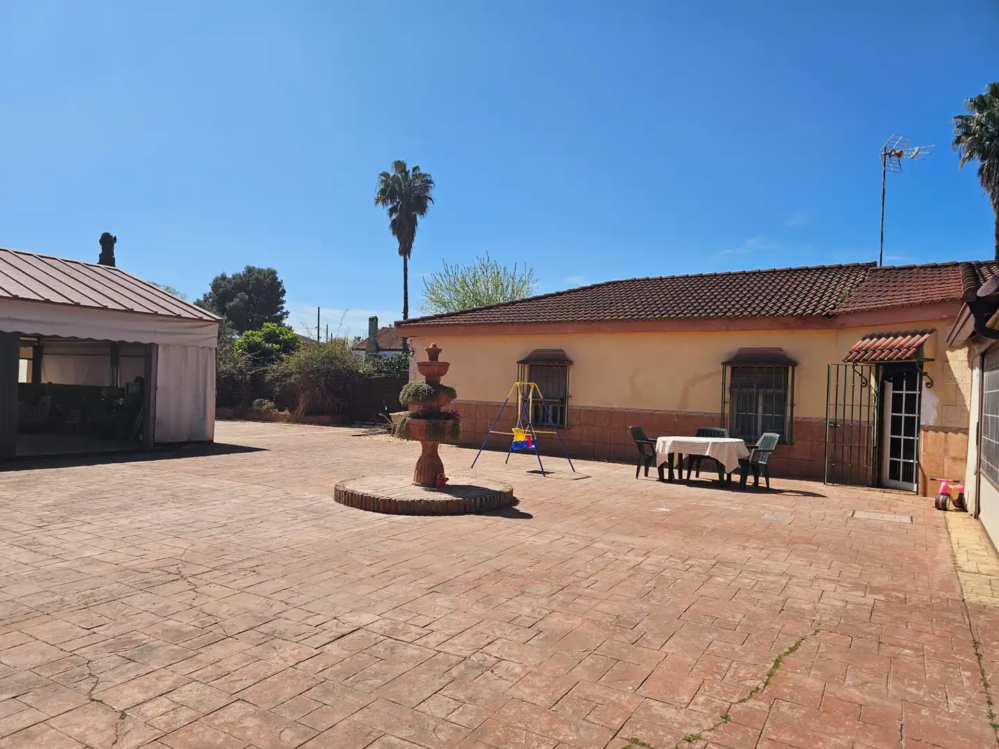 Chalet con jardín en venta en Almensilla, imagen 3