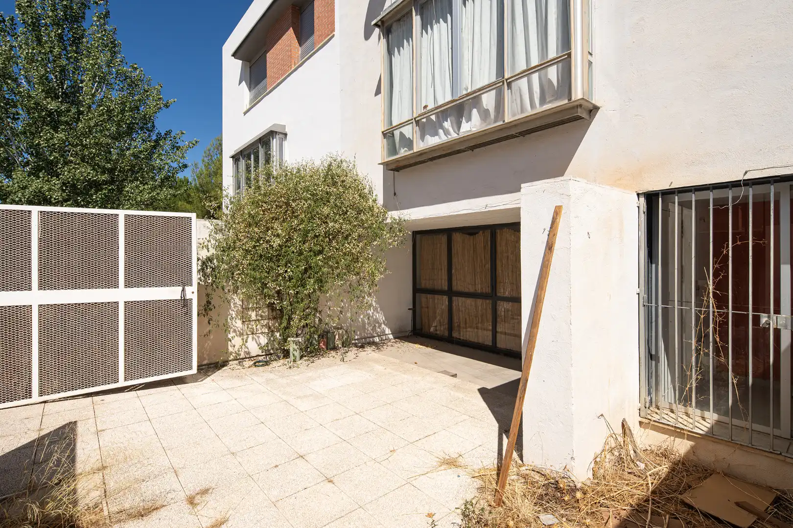 Vista exterior de Casa adosada en venta en Granada con Calefacción, Jardín privado y Terraza