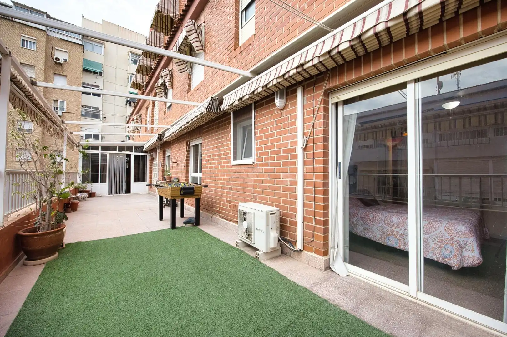 Terrasse von Dachboden zum Verkauf in Alicante / Alacant mit Klimaanlage, Heizung und Terrasse