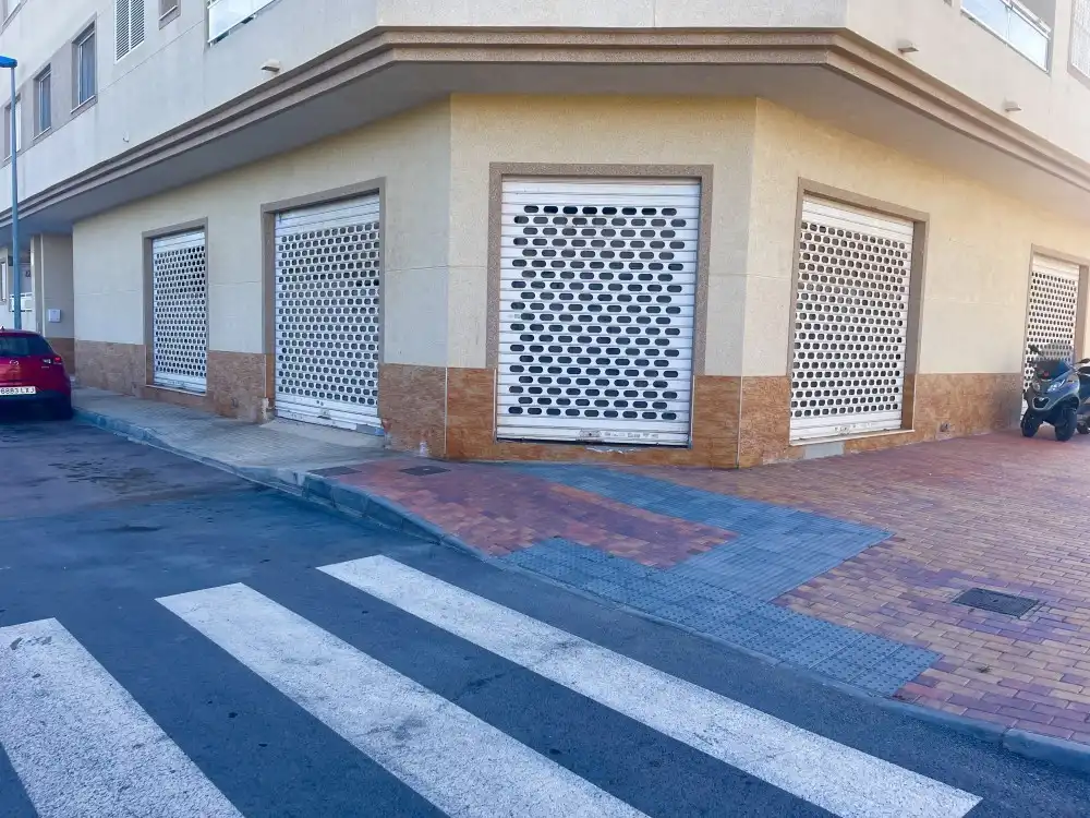 Local comercial en venda a Formentera del Segura
