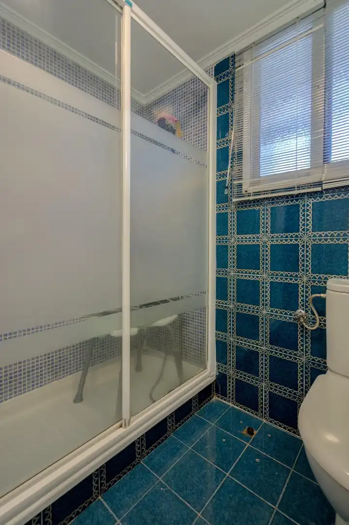 Bany de Pis en venda en Alicante / Alacant amb Aire condicionat i Piscina comunitària
