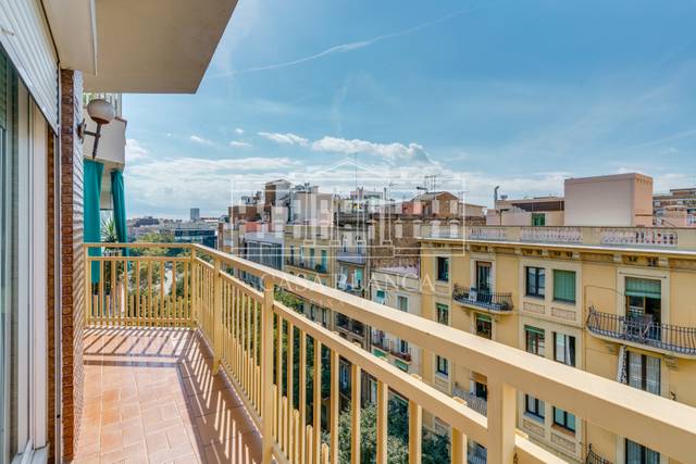 Piso en Venta en Carrer de Nàpols, 100 en Fort Pienc