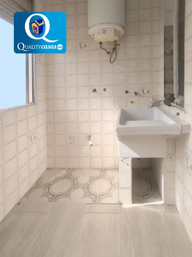 Bany de Apartament en venda en Alicante / Alacant amb Balcó