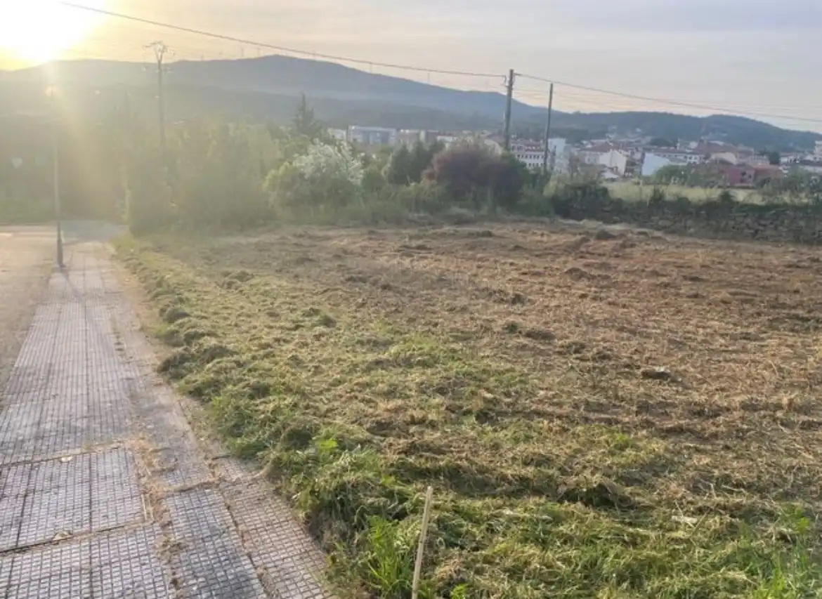 Wohnbaugrundstück zum Verkauf in Avenida Pedro Mateo Sagasta 26, imagen 4