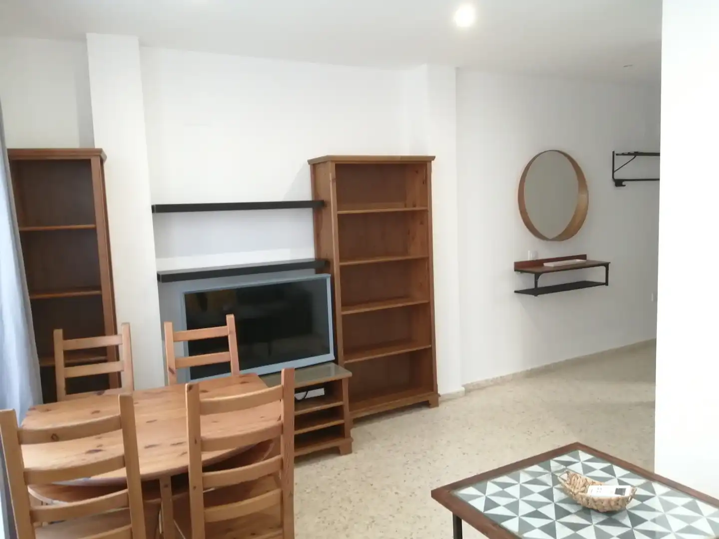 Sala d'estar de Pis de lloguer en Cádiz amb Moblat, Forn i Rentadora