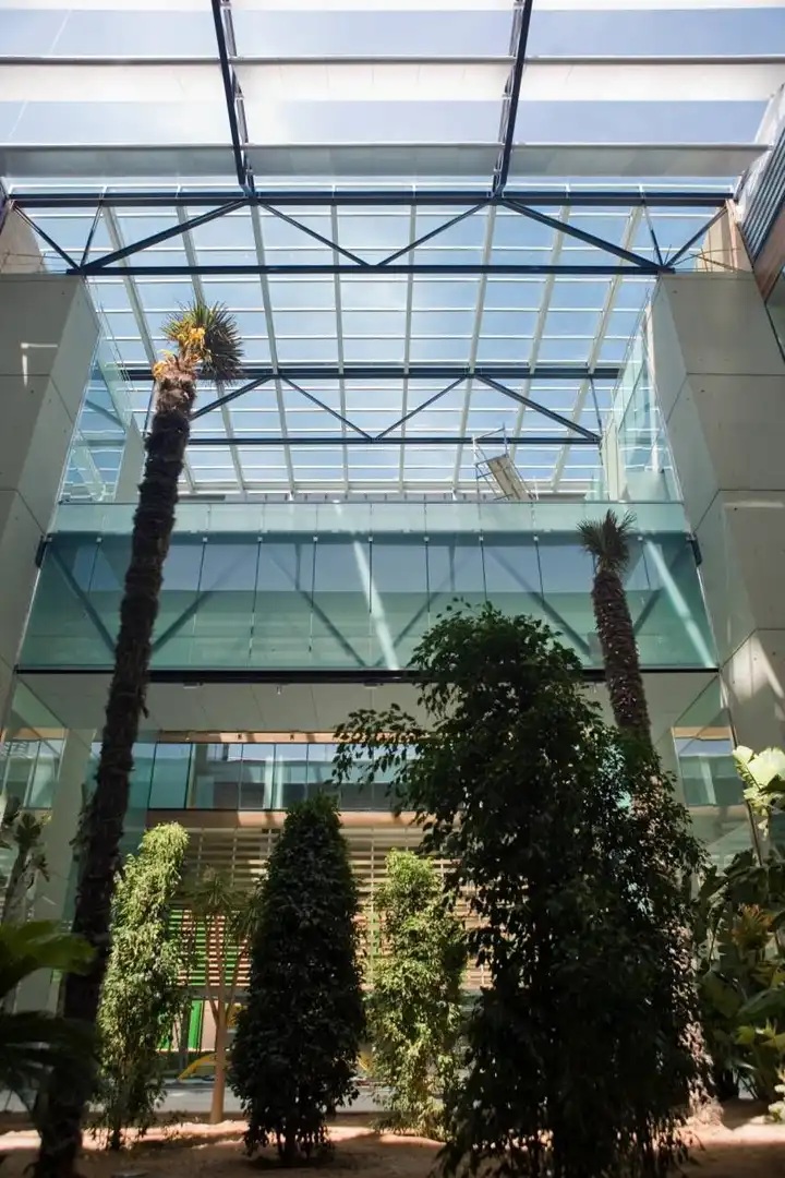 Oficina de alquiler en N/A, Almeda - El Corte Inglés
