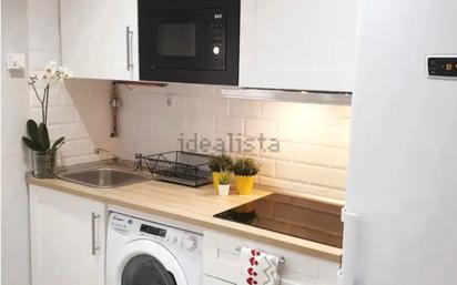 Kitchen of Flat for sale in  Madrid Capital  with Air Conditioner, Heating and Furnished