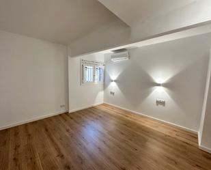 Flat for sale in  Barcelona Capital  with Air Conditioner and Terrace