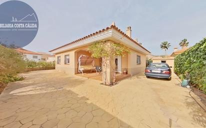Vista exterior de Casa o xalet en venda en Águilas amb Aire condicionat, Calefacció i Jardí privat