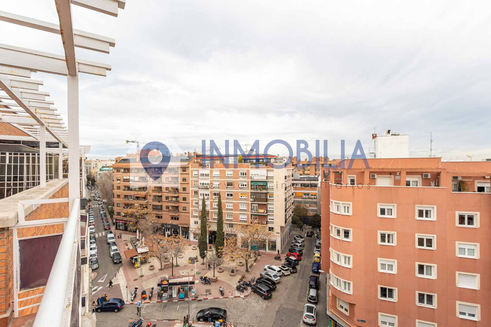 Vista exterior de Àtic en venda en  Madrid Capital amb Aire condicionat, Calefacció i Terrassa