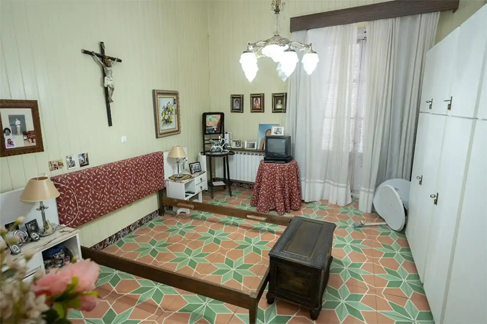 Sala de estar de Dúplex para compartir en Las Pedroñeras    con Parquet, Amueblado y Horno