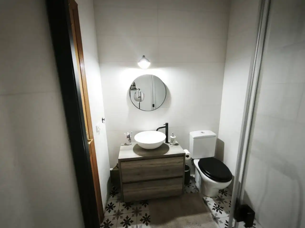 Baño de Casa o chalet en venta en Santa Coloma de Gramenet con Aire acondicionado, Jardín privado y Parquet