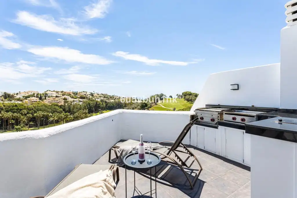 Casa bifamiliare con piscina in vendita a Torrequebrada, imagen 3