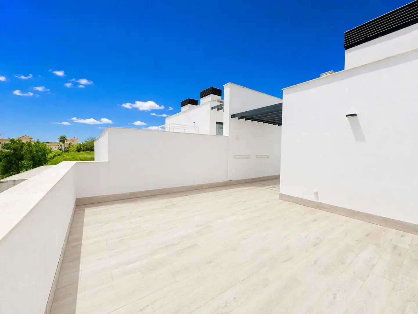Terrassa de Casa adosada en venda en Sotogrande amb Aire condicionat, Calefacció i Jardí privat