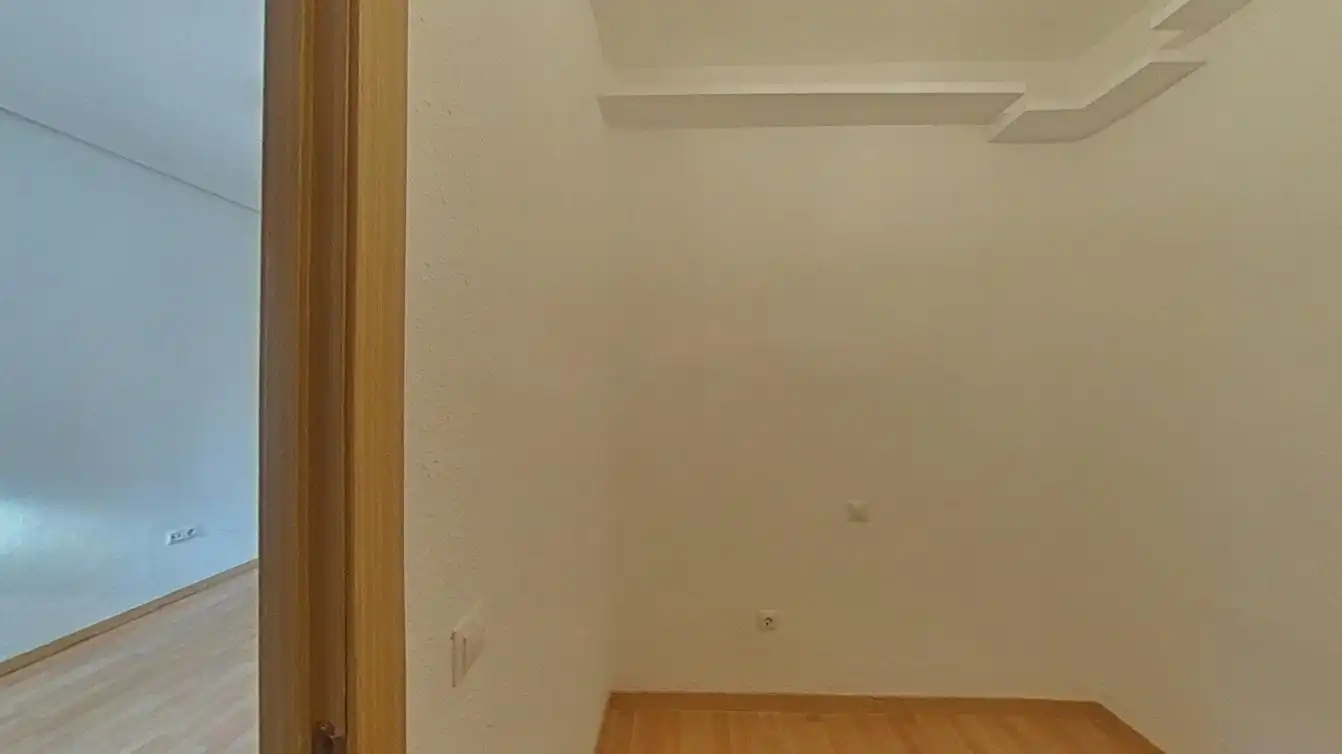 Habitación de Piso en venta en Madrid con Terraza