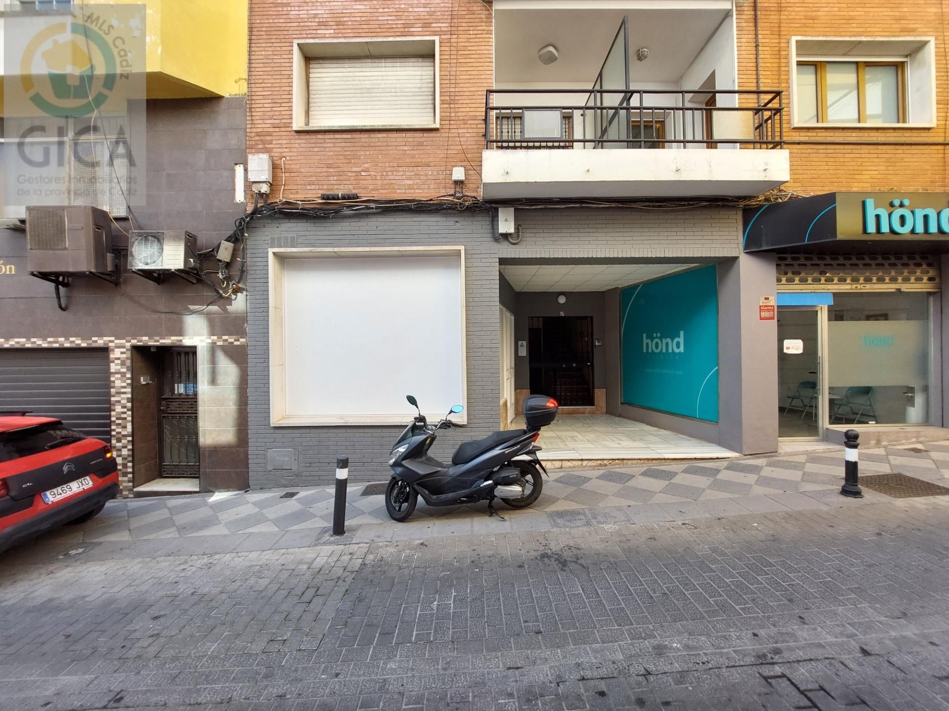 Vista exterior de Local en venta en Algeciras