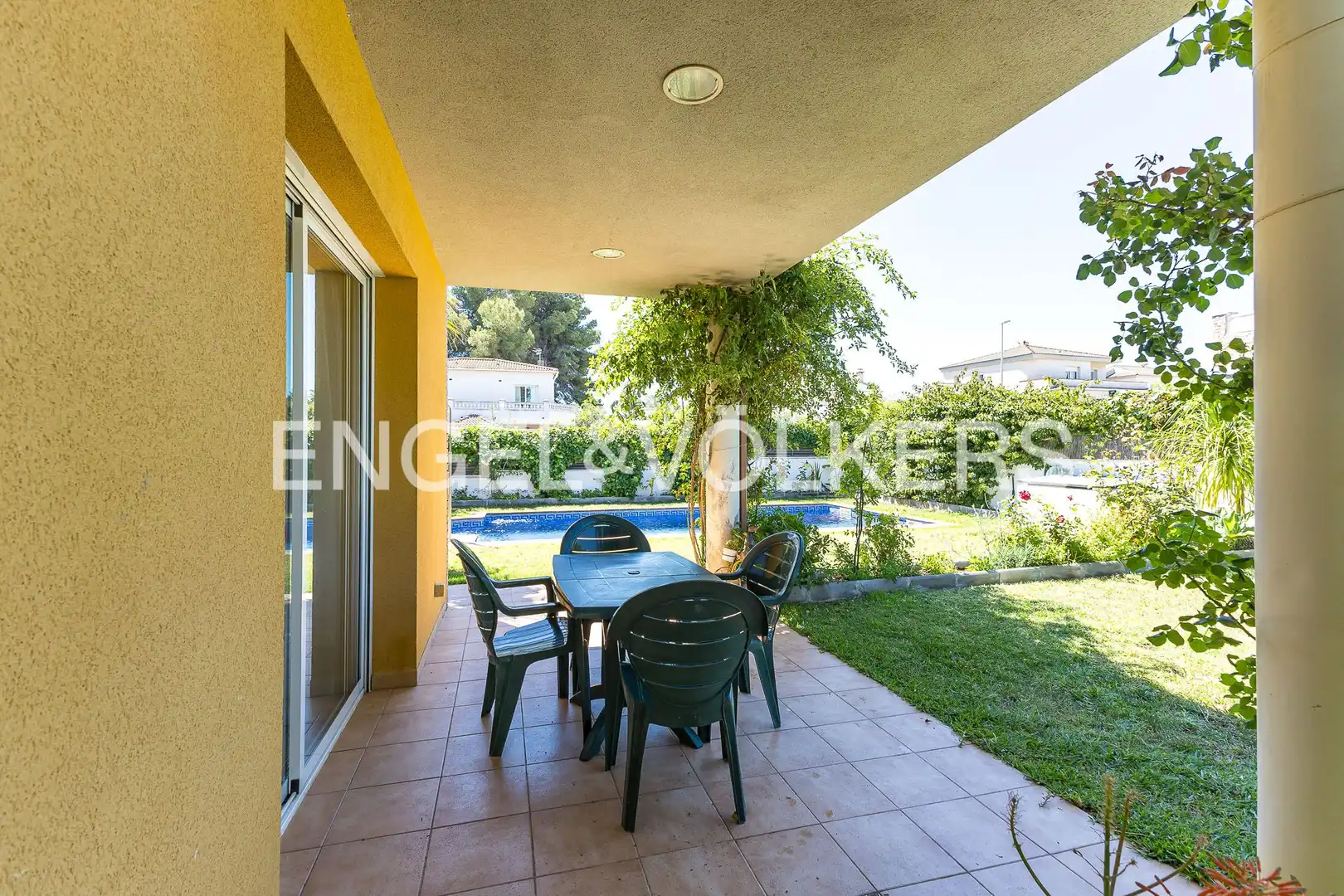 Terrassa de Casa o xalet en venda en Cubelles amb Aire condicionat, Calefacció i Jardí privat