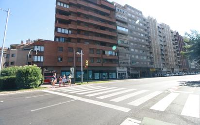 Exterior view of Flat for sale in  Zaragoza Capital  with Balcony