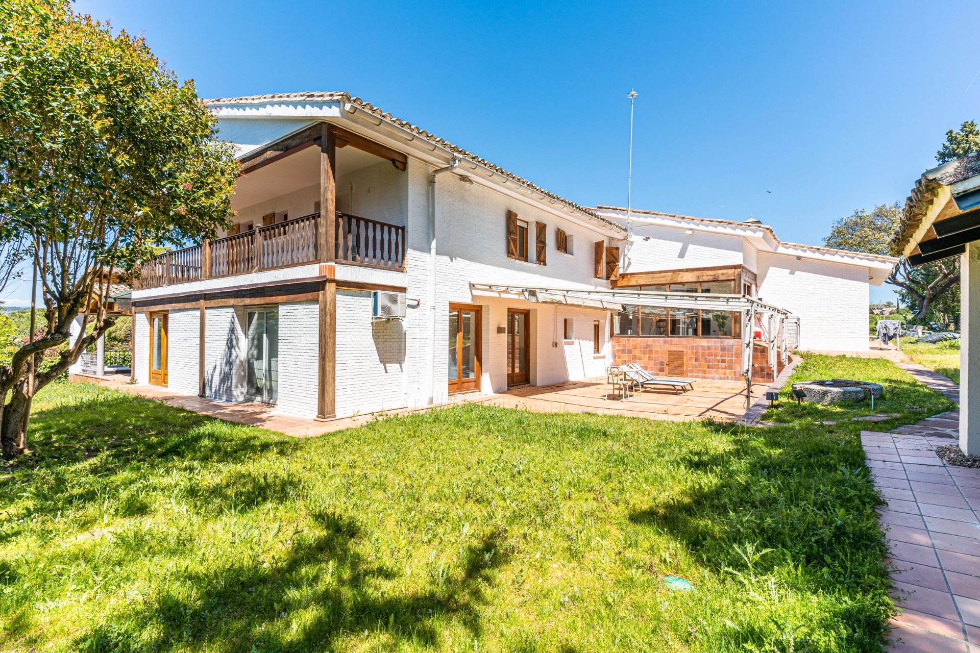 Exterior view of House or chalet for sale in Las Rozas de Madrid  with Air Conditioner, Heating and Private garden