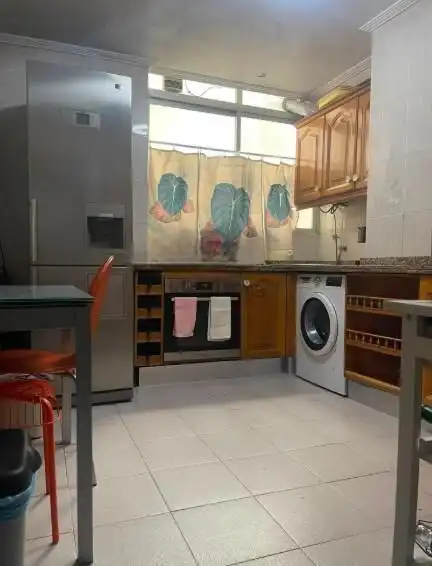Cuina de Pis per a compartir en Málaga amb Moblat, Rentadora i TV