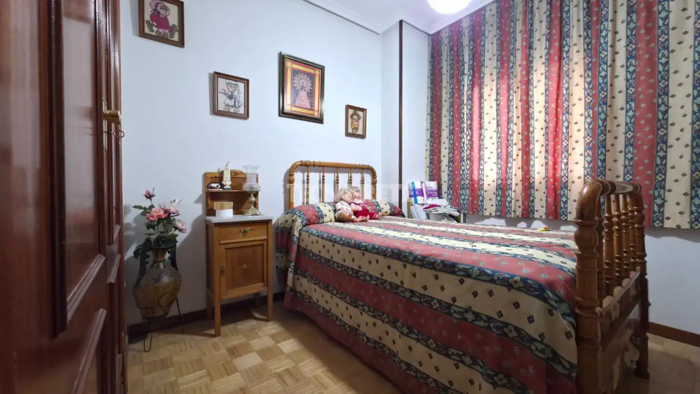 Habitación de Piso en venta en Guadalajara con Calefacción y Parquet